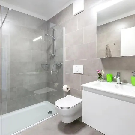 Apartman Loctowers A3-3-3 By Interhome